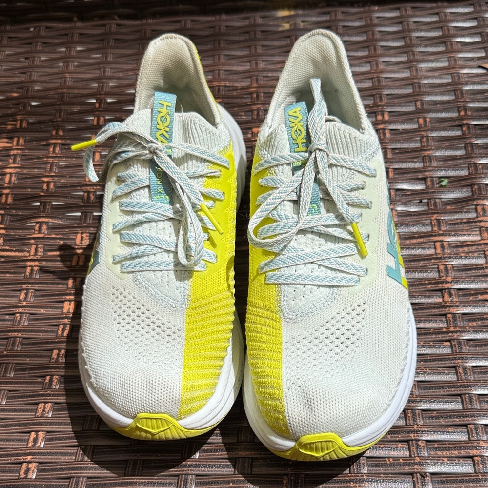 Hoka Carbon X Sneakers